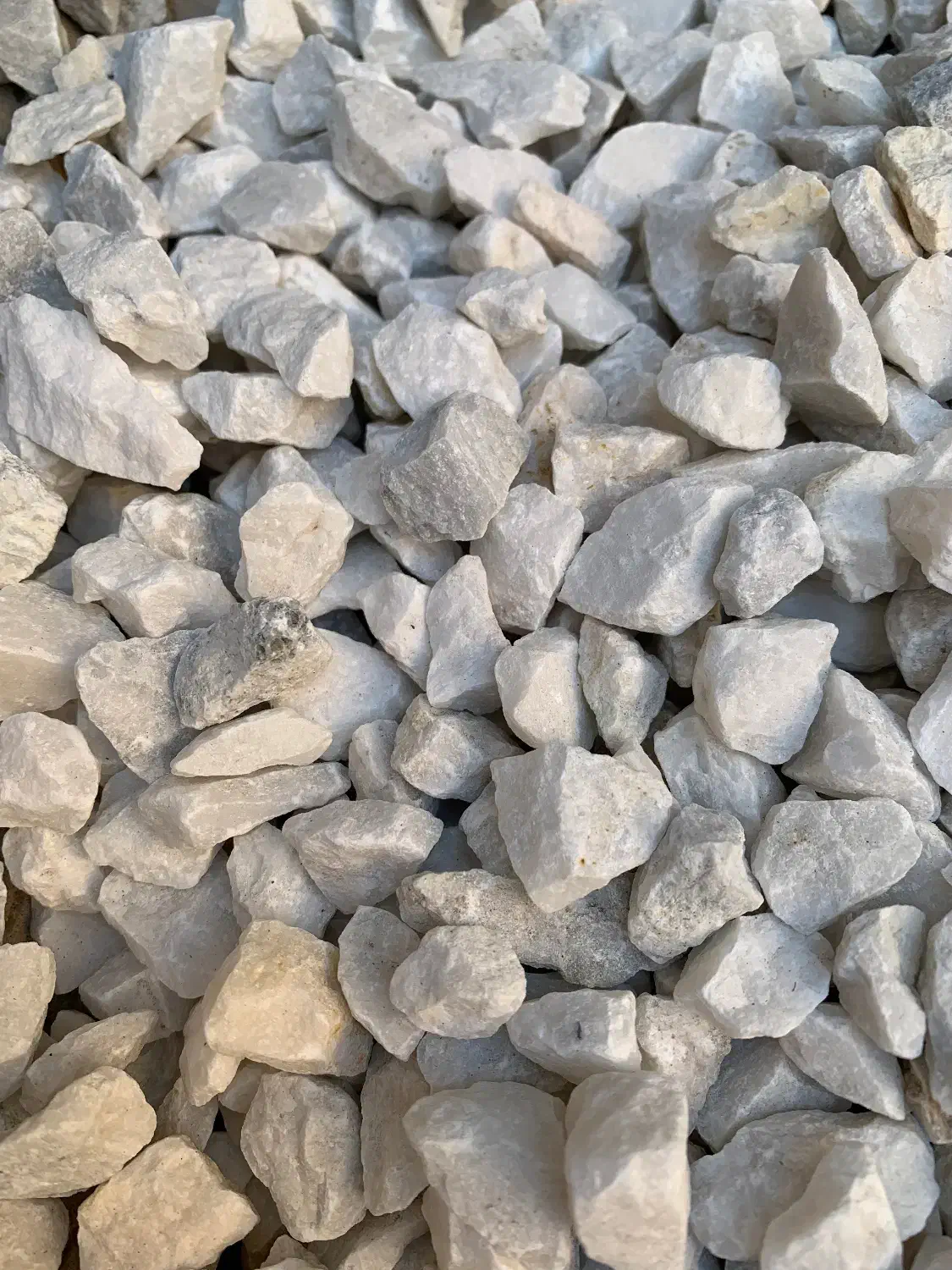 سنگ سفید شکسته بادامی تزئینی|مصالح و تجهیزات ساختمان|میاندوآب, |دیوار