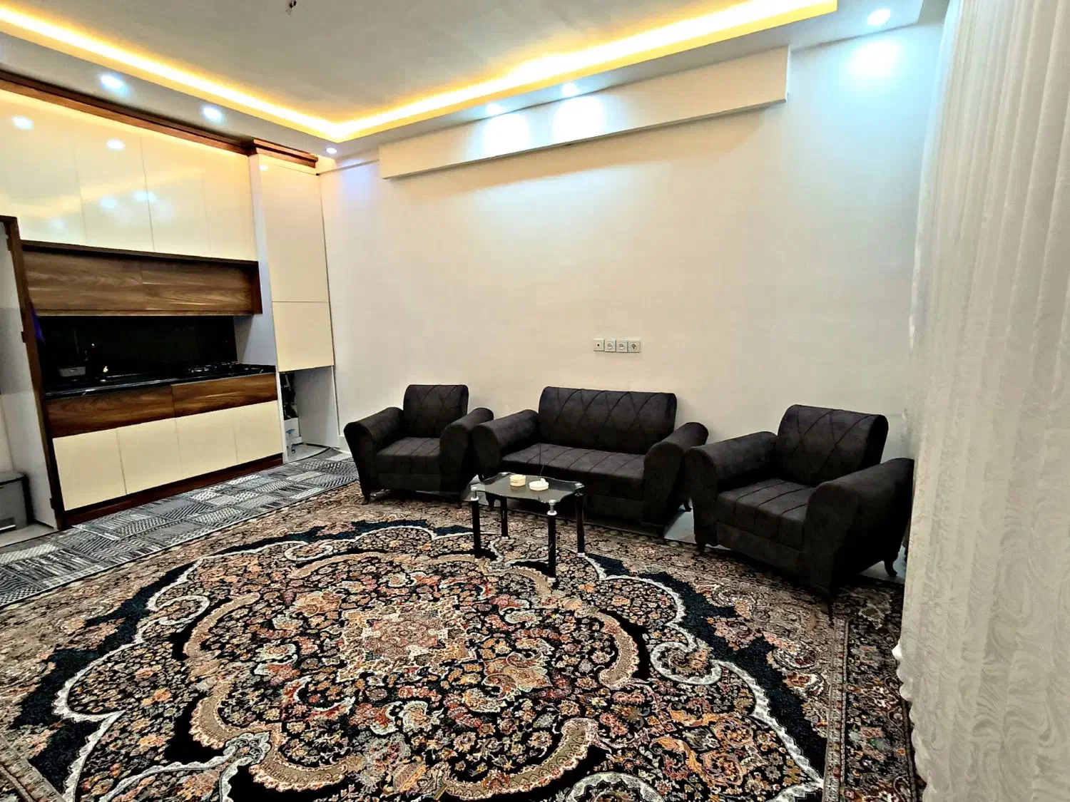 اجاره منزل شخصی/سوئیت/ نزدیک حرم|اجارهٔ کوتاه‌مدت آپارتمان و سوئیت|مشهد, هفده شهریور|دیوار