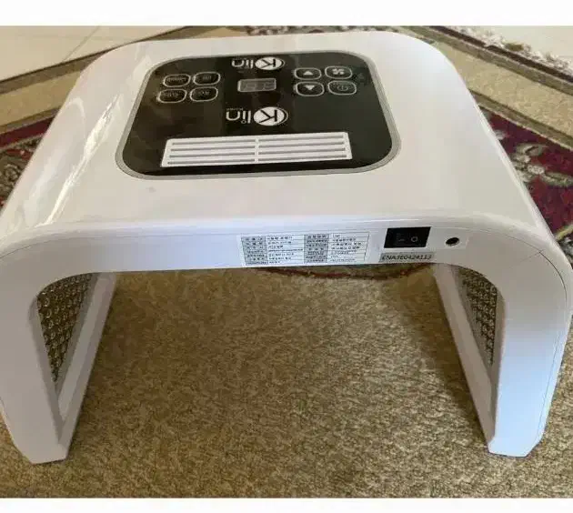 وسایل فیشیال   همراه با اینه هالیوودی در حد نو|آرایشی، بهداشتی، درمانی|شاهین‌شهر, فردوسی|دیوار