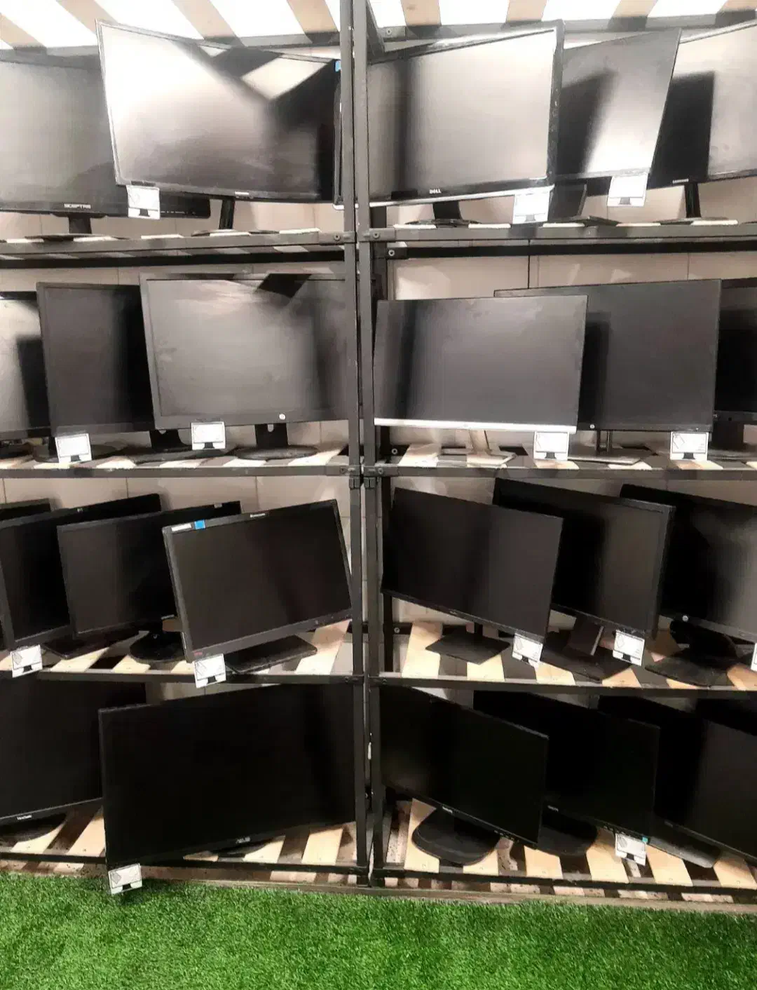 مرکز پخش خرده و عمده انواع مانیتور HDMI و ساده|قطعات و لوازم جانبی رایانه|تبریز, |دیوار