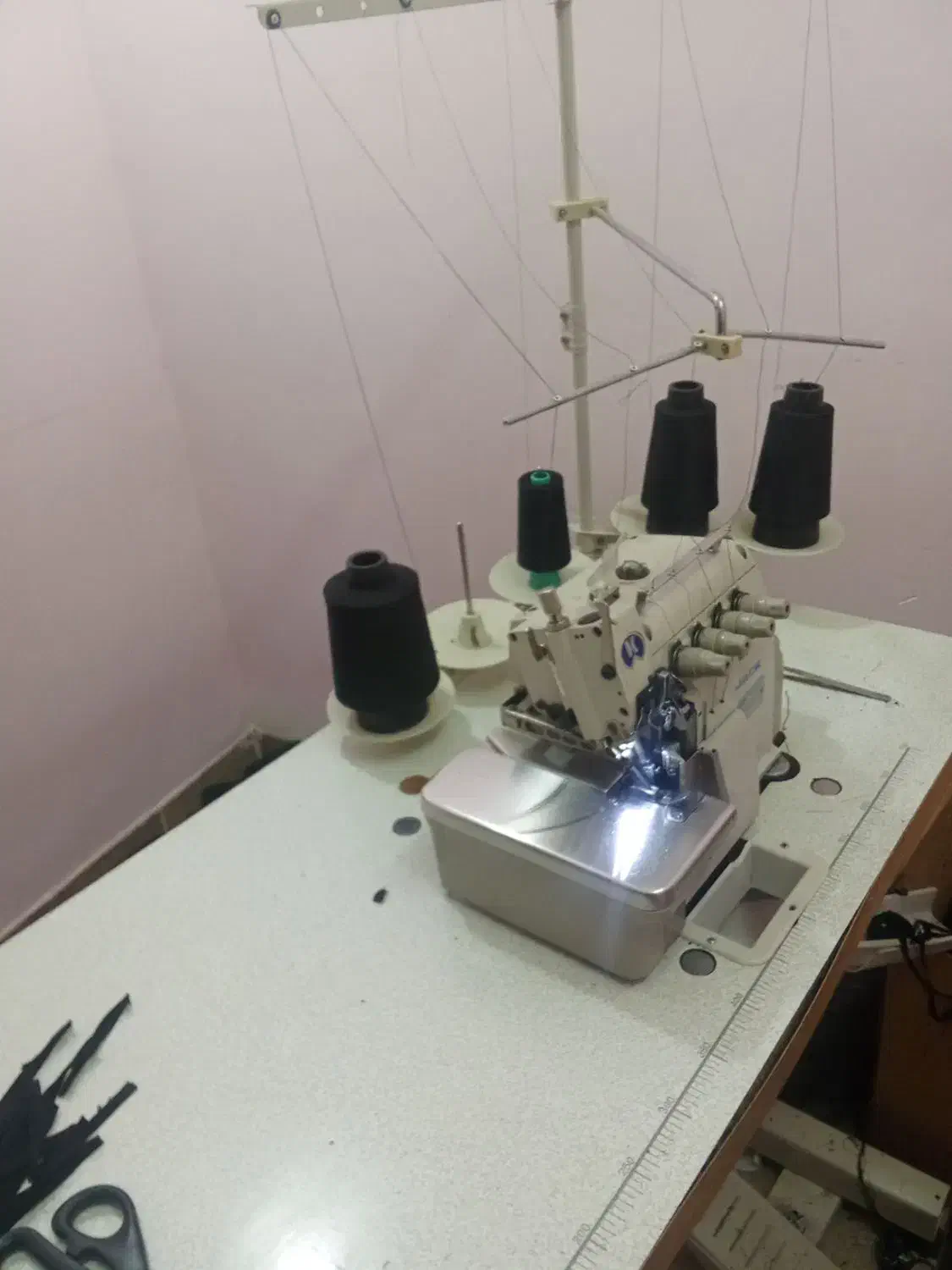 چرخ سردوز پنج‌ نخ|چرخ خیاطی و ریسندگی|سبزوار, قدس|دیوار