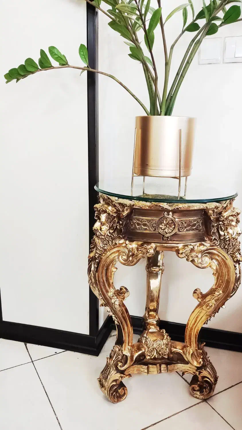 پایه بهمراه عقاب طلایی و میز کنار سالنی|مجسمه، تندیس، ماکت|تهران, باغ فیض|دیوار