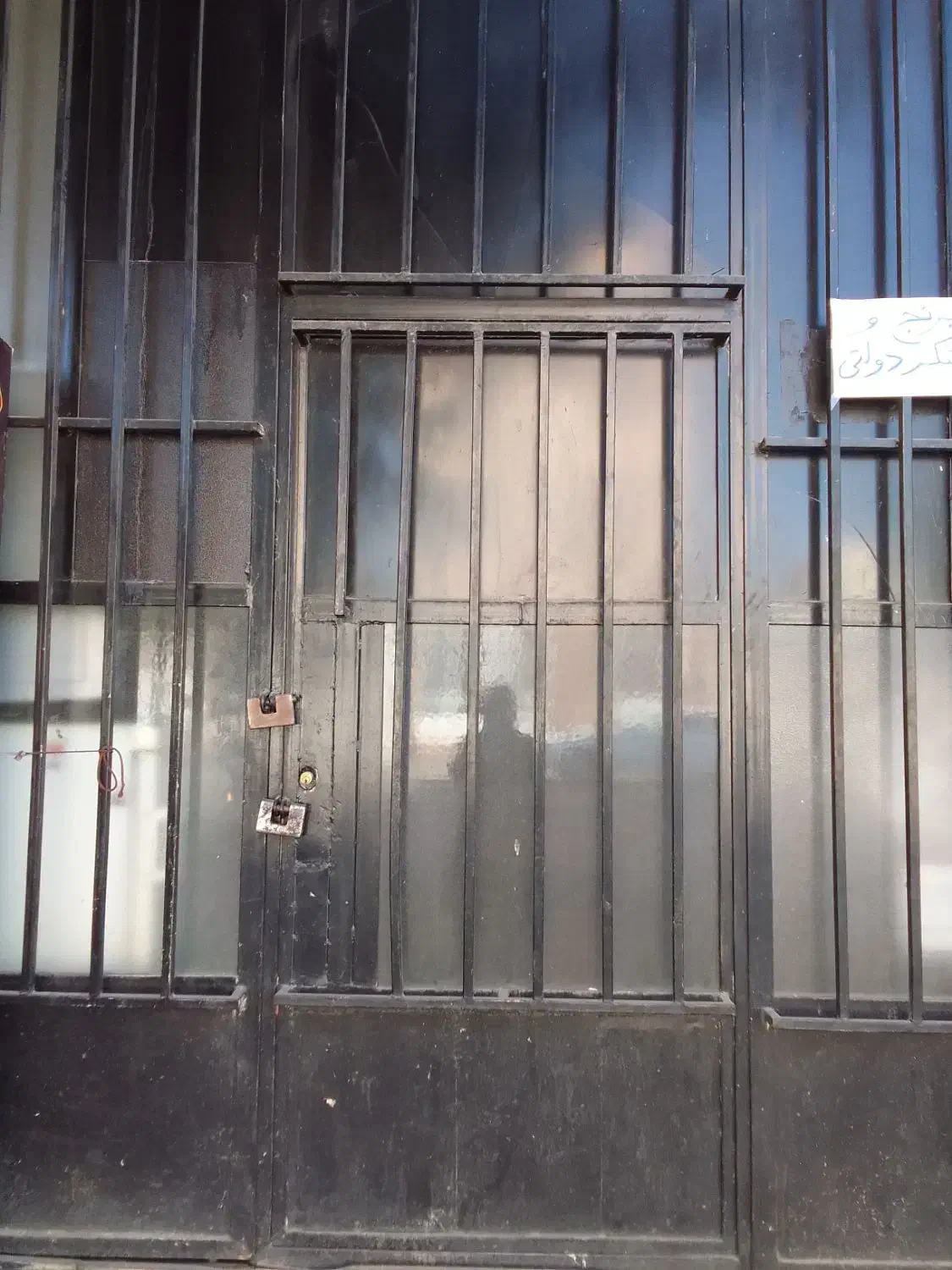 مغازه ۲۰متری برای اجاره|اجارهٔ مغازه و غرفه|دورود, |دیوار