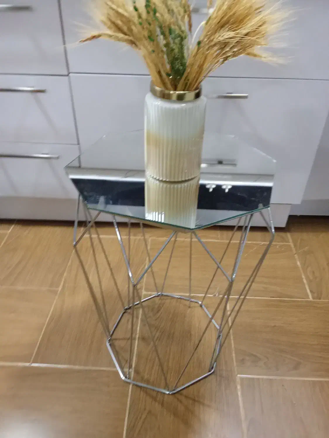 میز فلزی صفحه آیینه سالم|مبلمان خانگی و میز عسلی|پیربازار, |دیوار