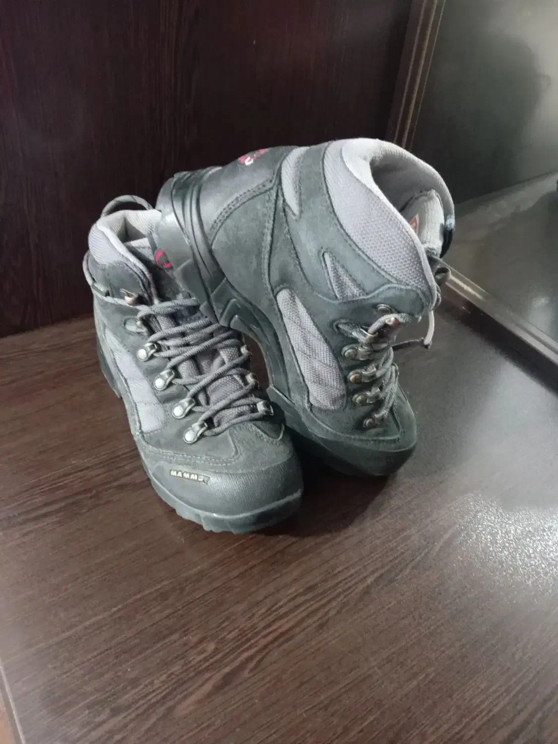 کفش خارجی|کیف، کفش، کمربند|مهاباد (آذربایجان غربی), |دیوار