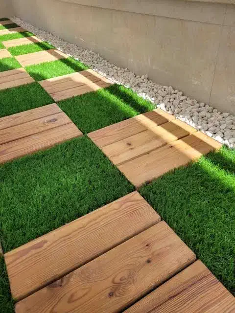 تولید چمن مصنوعی و فنس چمن مشاوره رایگان|گل مصنوعی|شیراز, قدوسی شرقی|دیوار