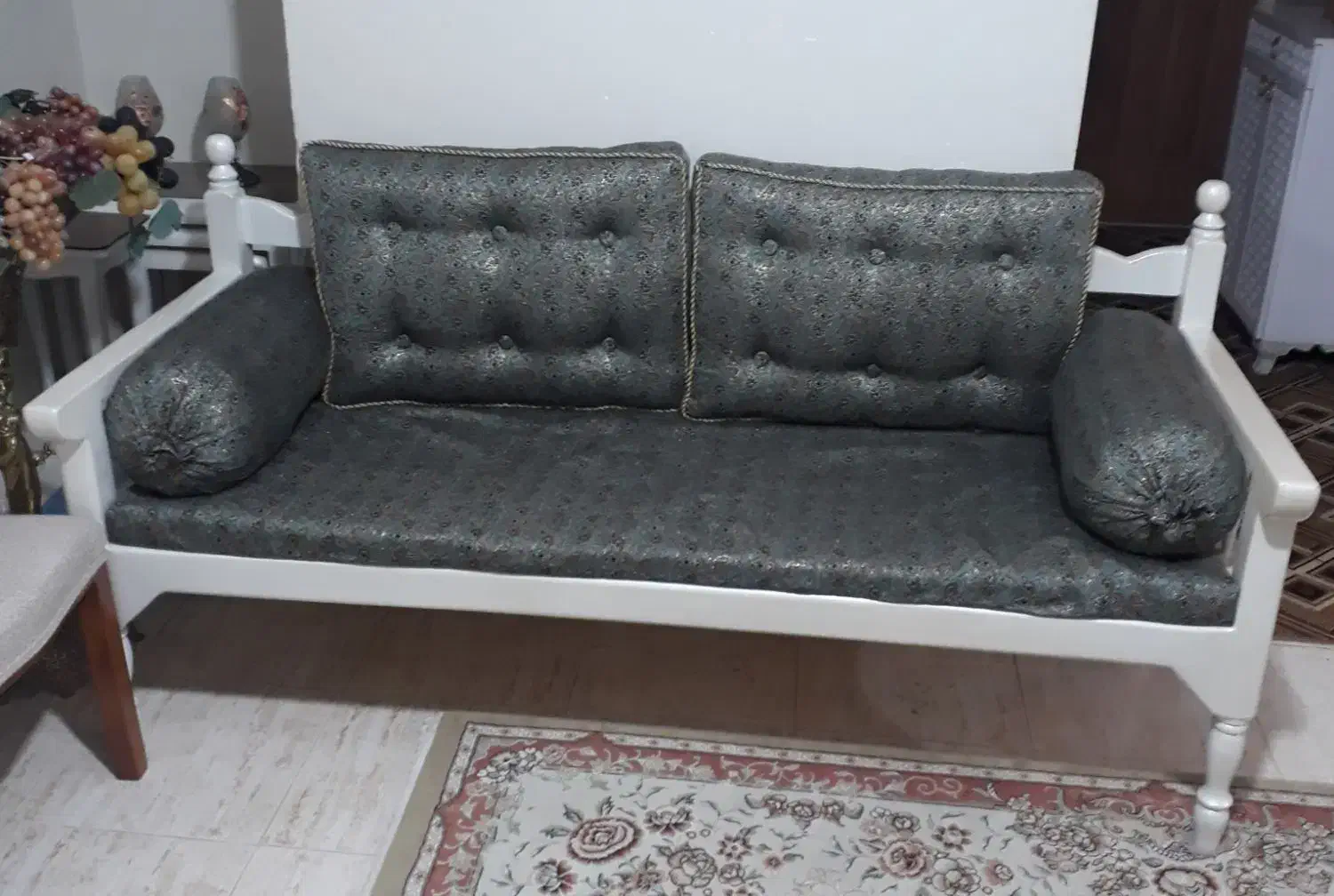 تخت چوبی سنتی ۳نفره|مبلمان خانگی و میز عسلی|سبزوار, ولیعصر (نجار آباد)|دیوار