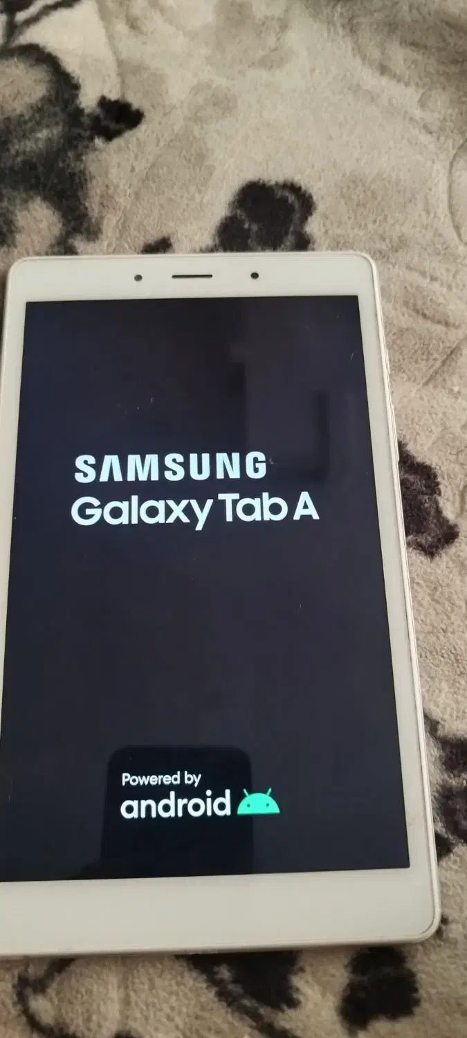 تبلت|تبلت|مشهد, کارمندان دوم|دیوار