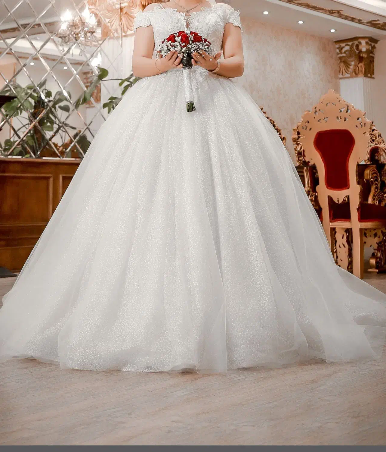 لباس عروس|لباس|بندر انزلی, ساحل قو|دیوار