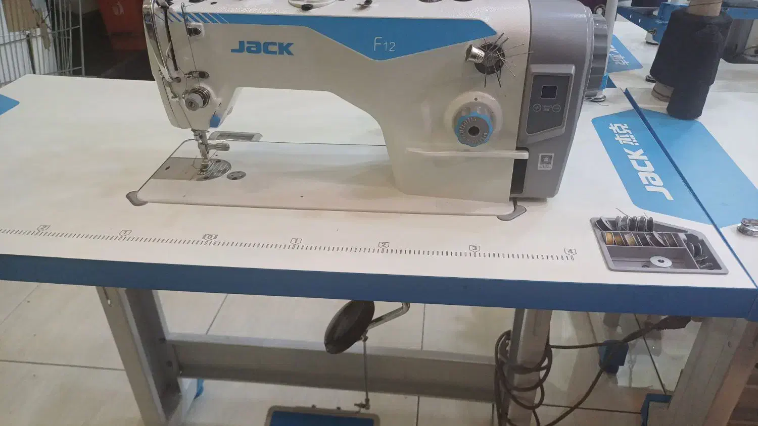 فروش چرخ راسته دوزجک f12|چرخ خیاطی و ریسندگی|شیراز, شهرک قمشه|دیوار