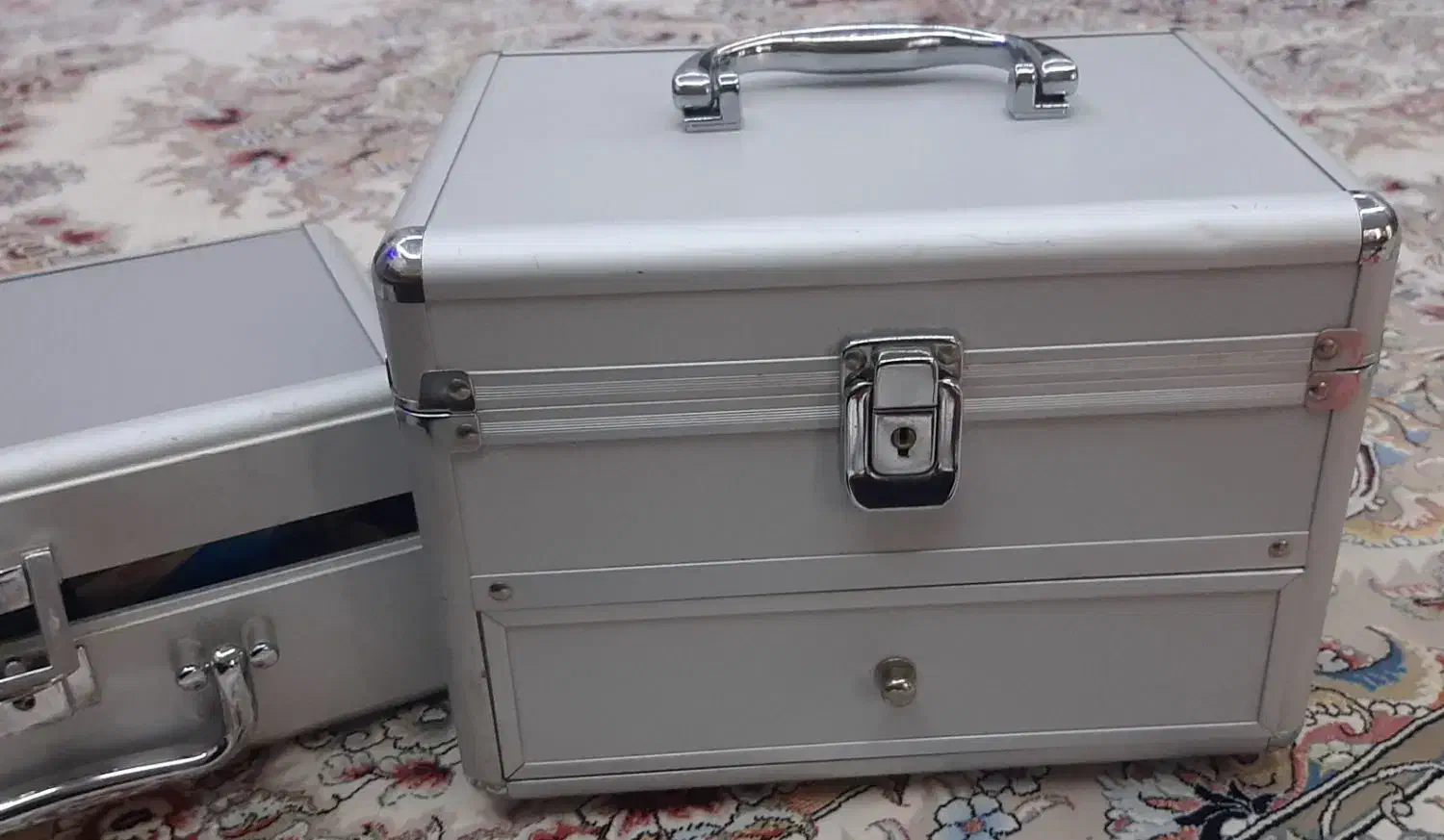 آرایشی بهداشتی|آرایشی، بهداشتی، درمانی|شیراز, صاحب الزمان|دیوار