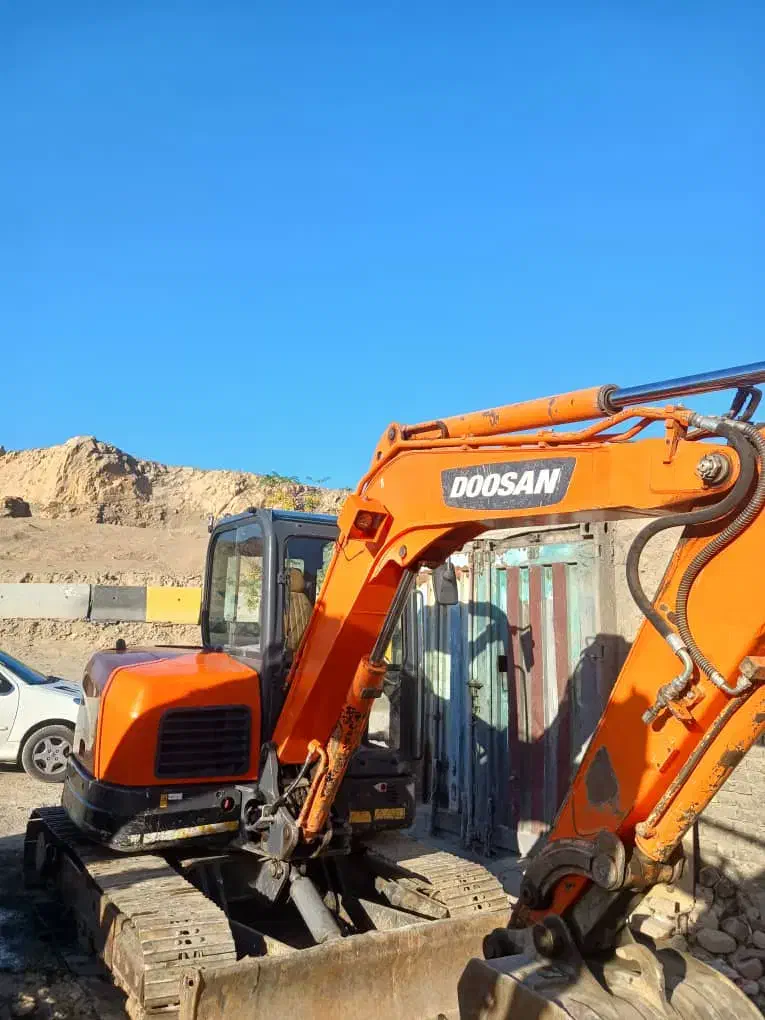 مینی بیل دوسان DX63|خودرو سنگین|اورامان, |دیوار