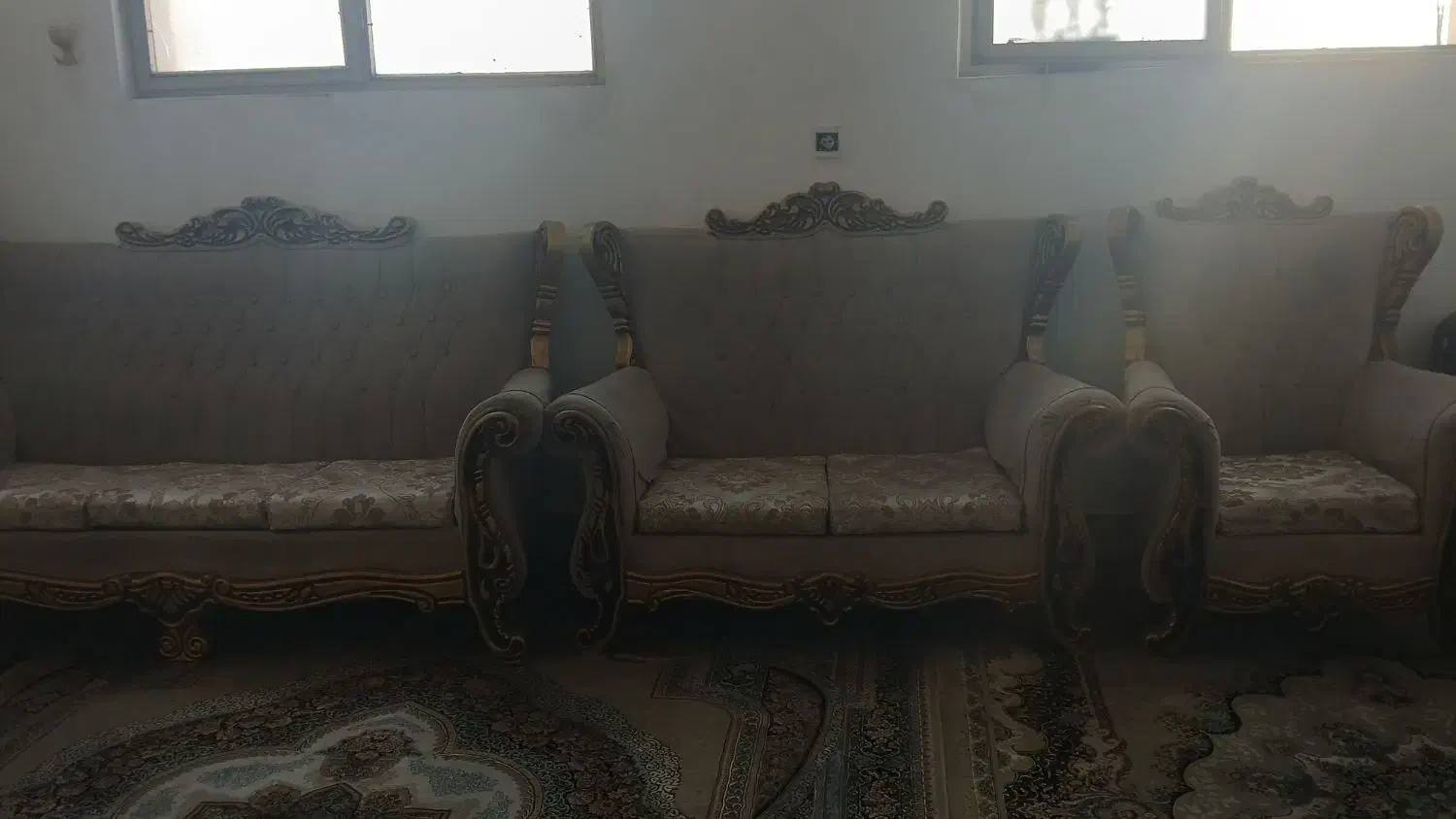 مبل راحتی رنگ کرم|مبلمان خانگی و میز عسلی|ابریشم, |دیوار