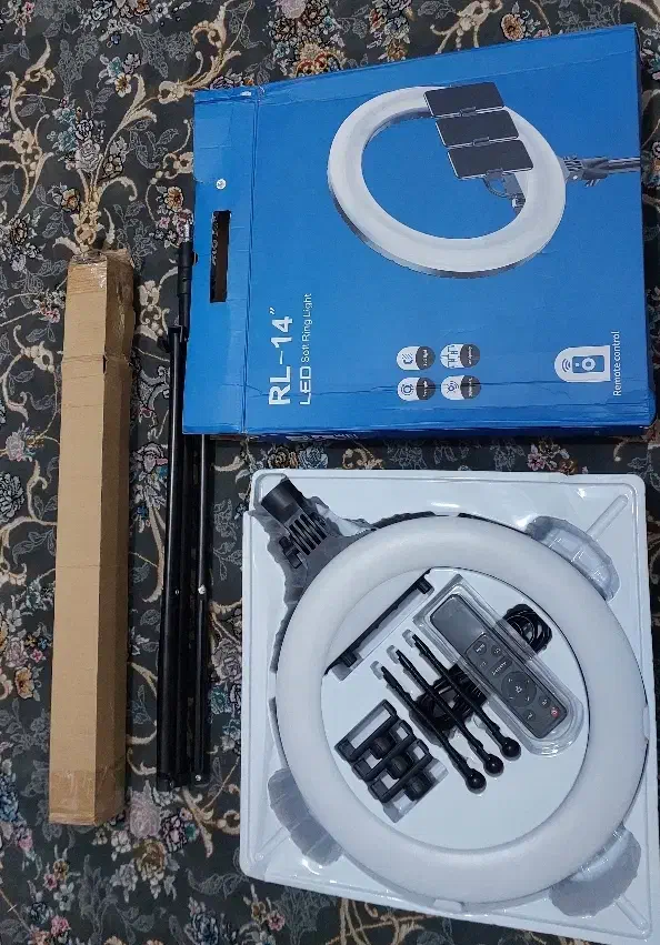 رینگ لایت ۱۴ اینچ(بزرگترین سایز)|دوربین عکاسی و فیلمبرداری|ری, اقدسیه|دیوار