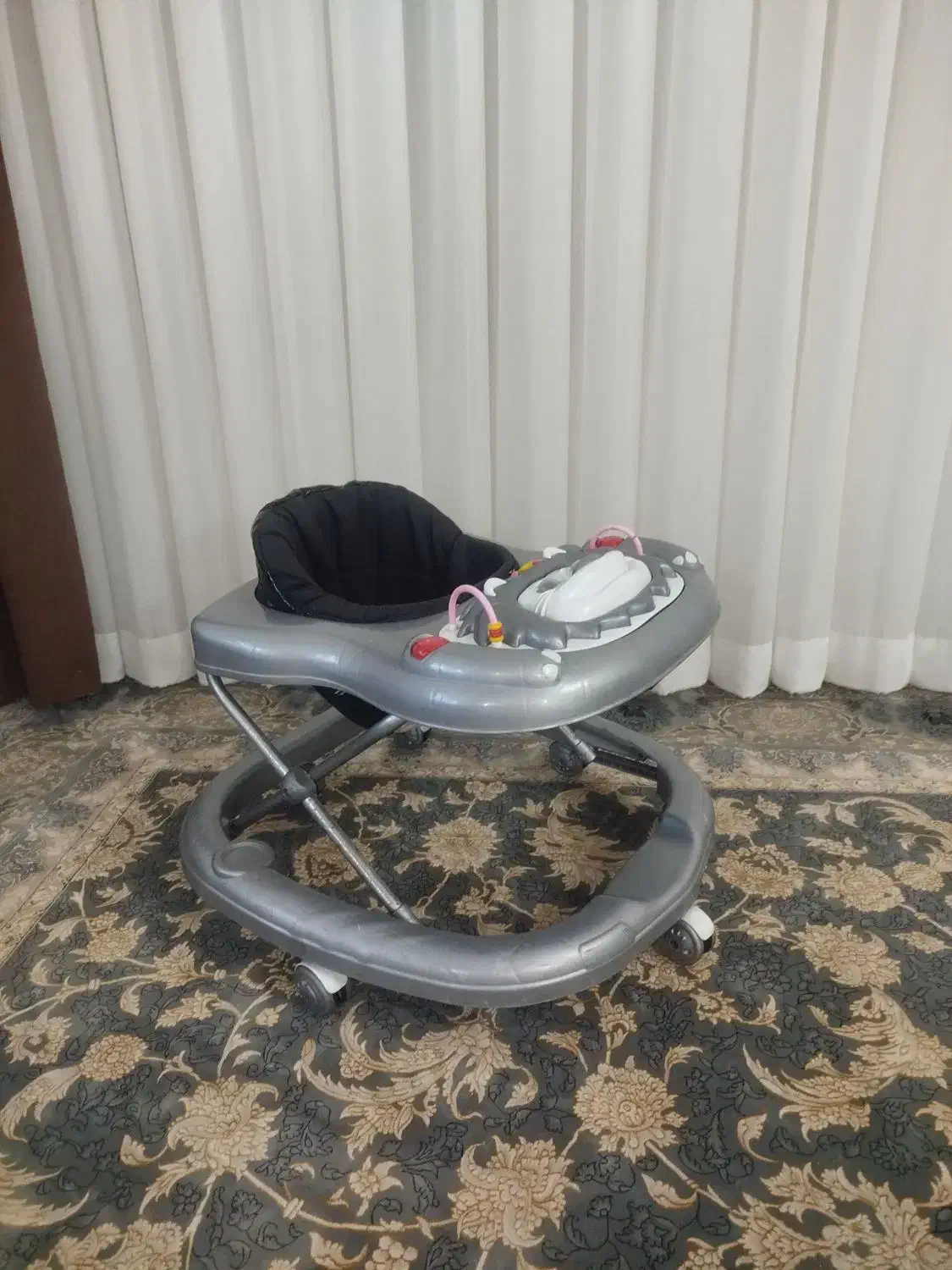 روروک تاشو|کالسکه و لوازم جانبی|مشهد, رسالت|دیوار