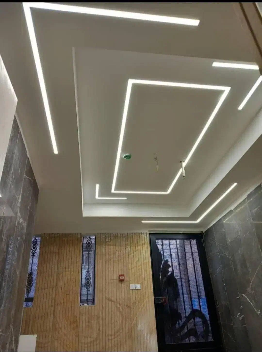 لاین نوری|لامپ و چراغ|قم, چهل درخت|دیوار