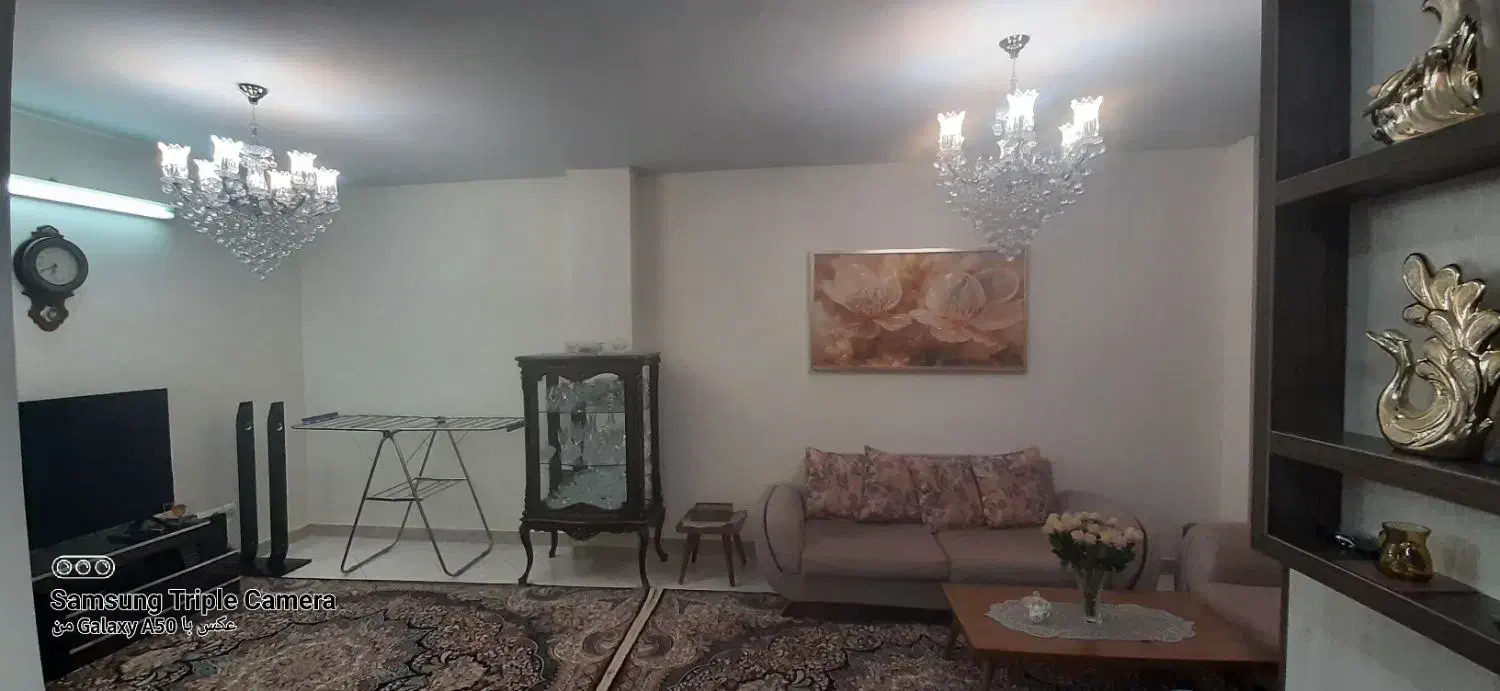 آپارتمان ۵۸ متری تمیز بر خیابان اصلی