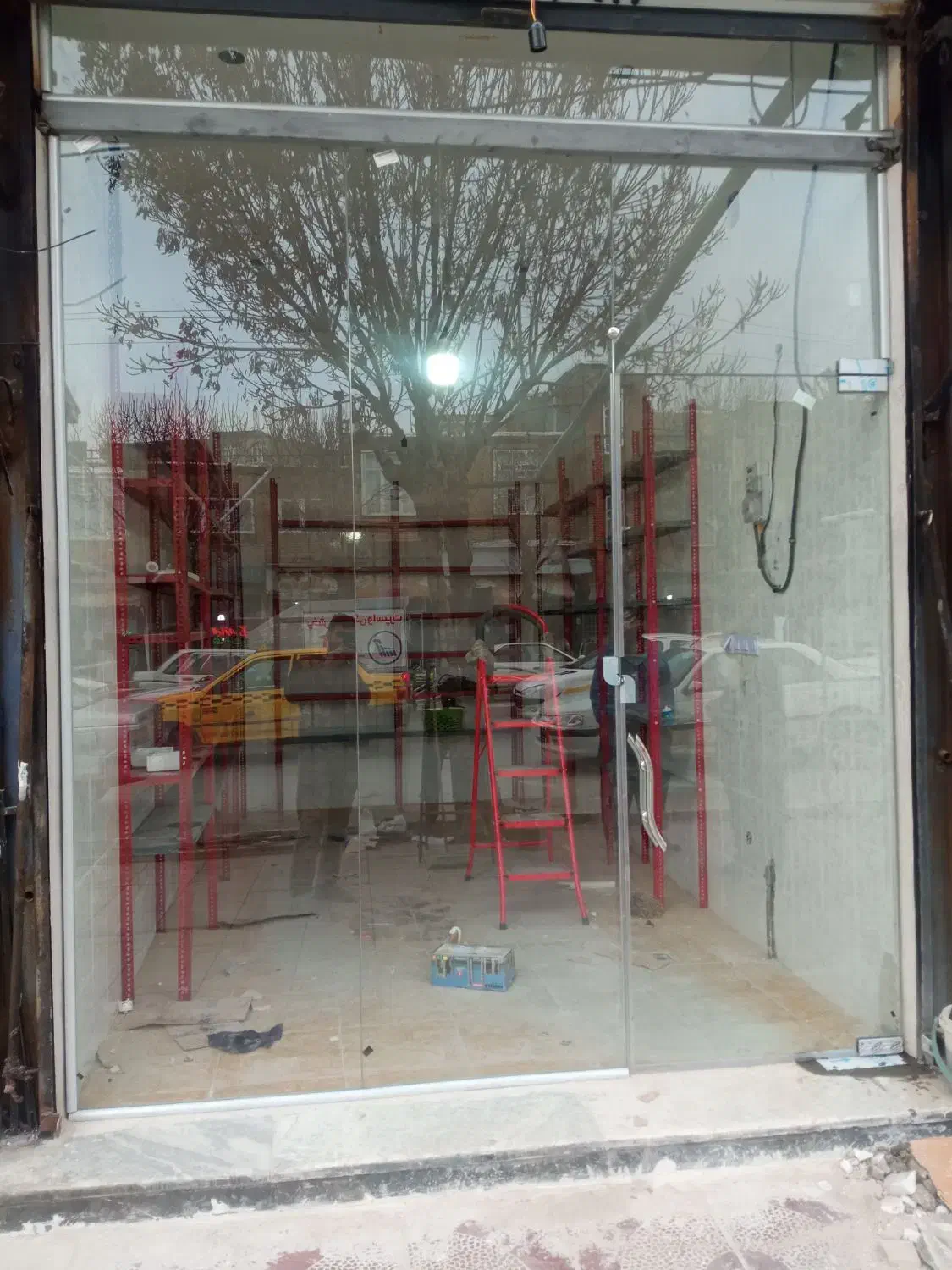 شیشه سکوریت کریستال|خدمات پیشه و مهارت|سقز, |دیوار