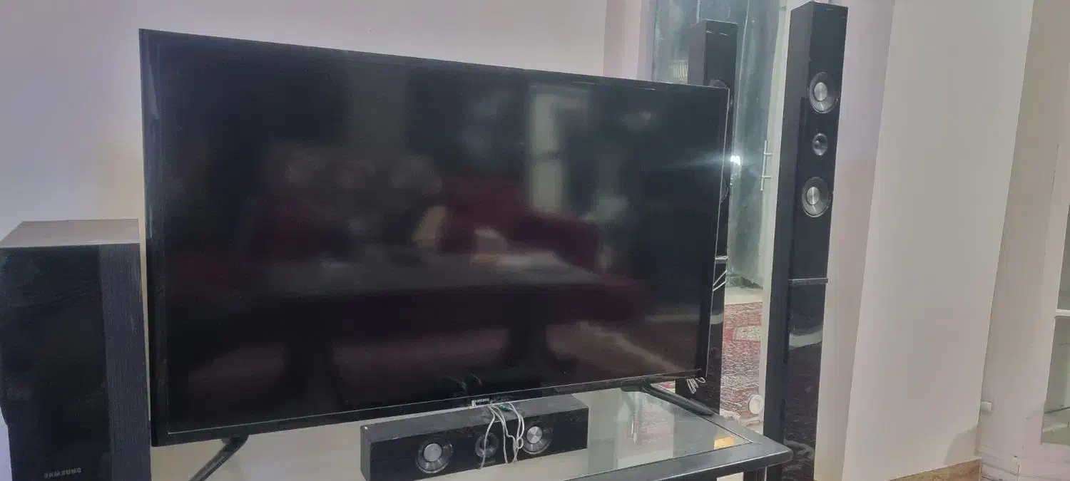 ال ای دی سامسونگ ۴۳ اینچ|تلویزیون و پروژکتور|رشت, حومه رشت|دیوار
