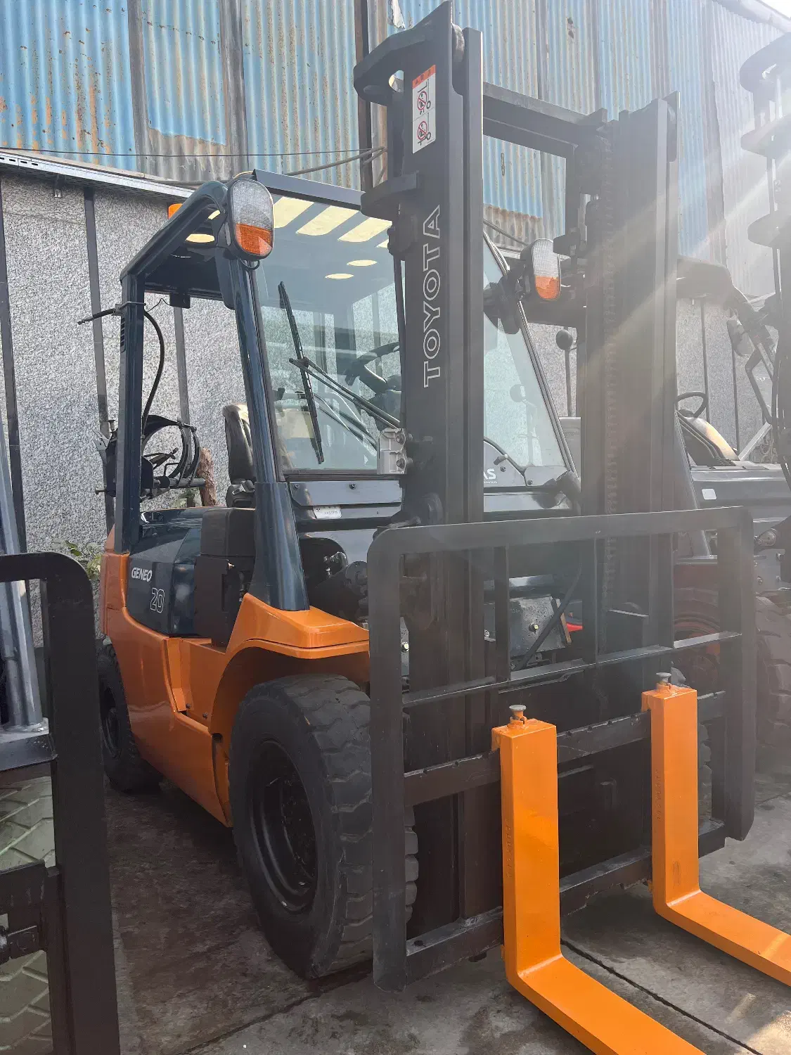 لیفتراک ۲ تن تویوتا سری ۷ اف مدل ۲۰۰۹ دوگانه سوز|خودرو سنگین|ری, دولتآباد|دیوار