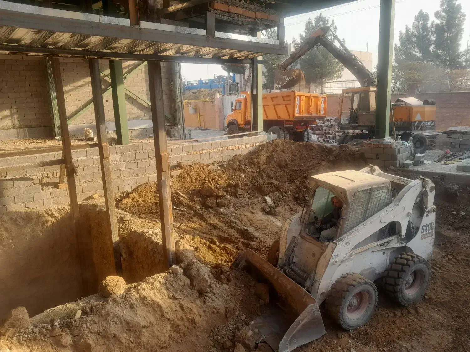 اجاره بابکت ومینی بیل بیل بکهو|خدمات حمل و نقل|چهارباغ, |دیوار