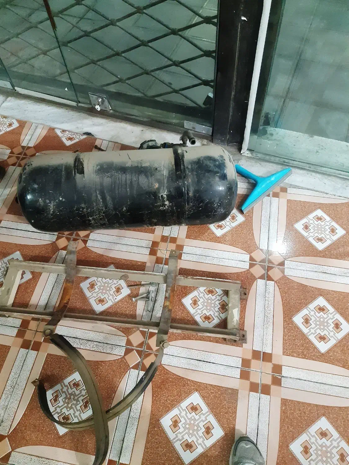 مخزن گاز ال پی جی با رگلاتور|قطعات یدکی و لوازم جانبی|سبزوار, چهارراه فرودگاه|دیوار