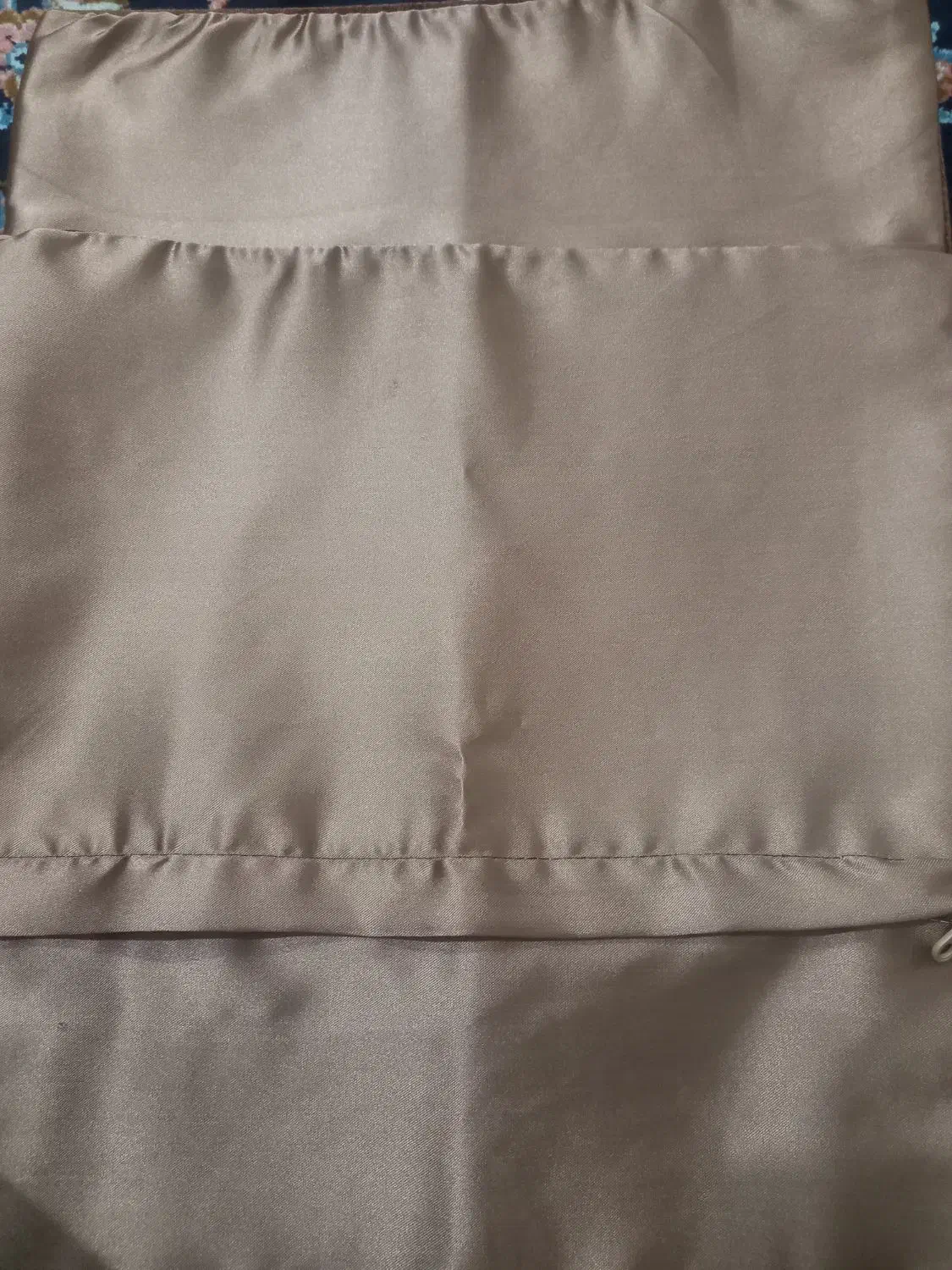 بالشت کوسن|رختخواب، بالش، پتو|قم, باجک یک|دیوار