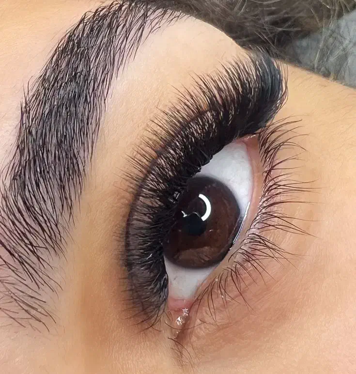 اکشتنشن مژه و لیفت مژه و ابرو|خدمات آرایشگری و زیبایی|کیش, |دیوار