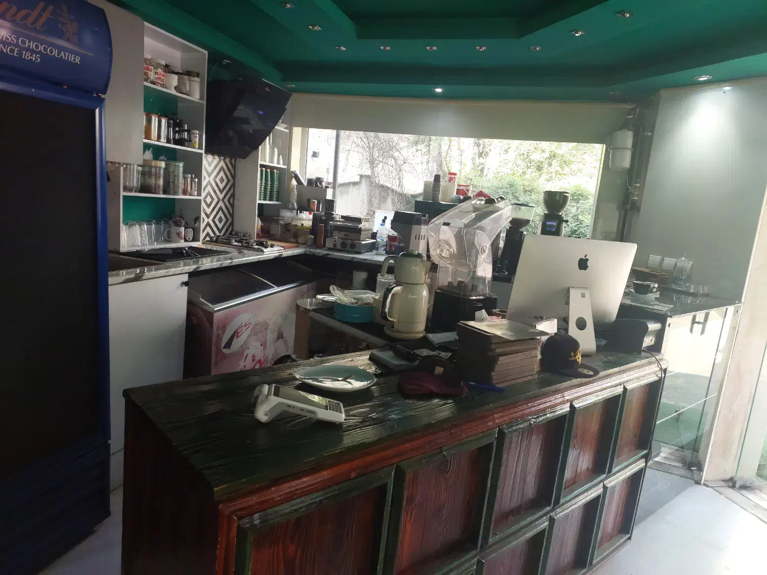 گلسار.سمیه خیابان 130واگذاری کافه|اجارهٔ مغازه و غرفه|رشت, کاکتوس|دیوار