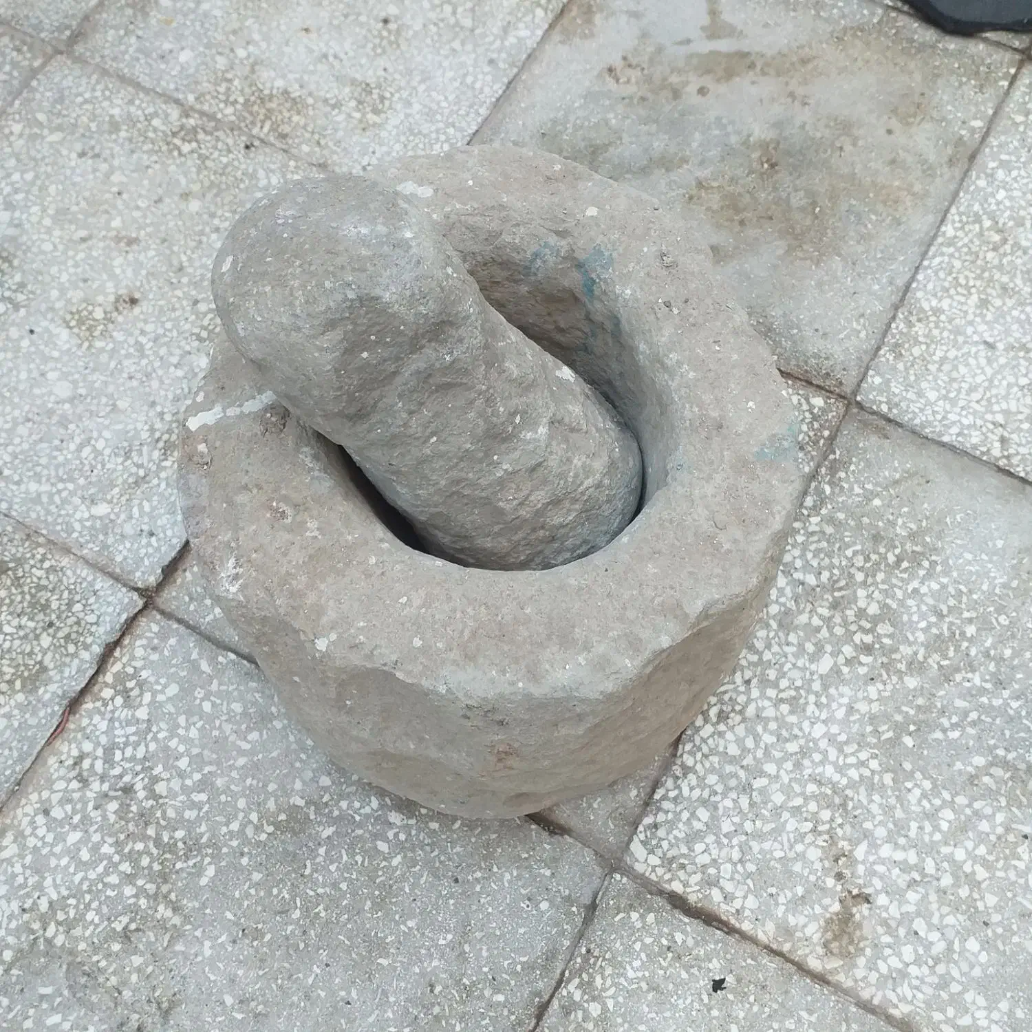 هاون قدیمی|کلکسیون اشیاء عتیقه|سبزوار, شرق کال جنوبی (شمس آبادی)|دیوار