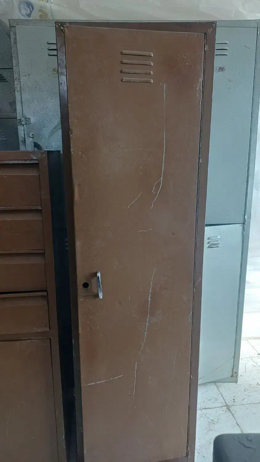 کمد دراور|جاکفشی، کمد، دراور|برخوار, |دیوار