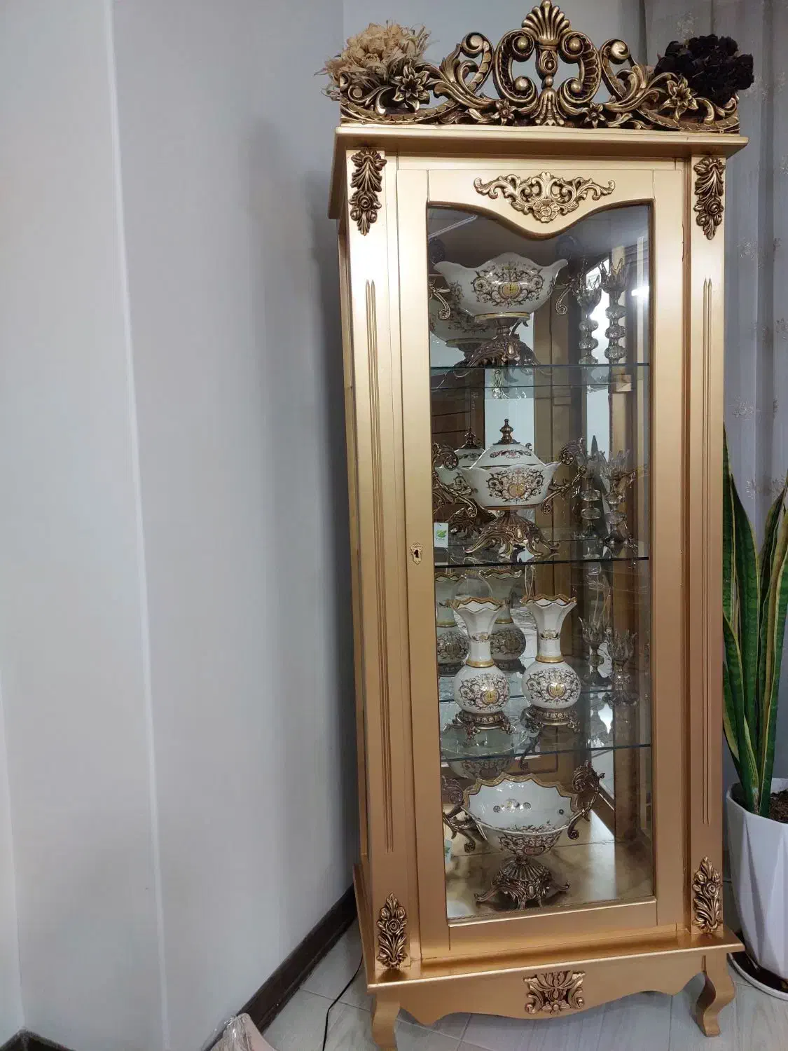 ویترین در حد نو|بوفه، ویترین، کنسول|اصفهان, برازنده|دیوار