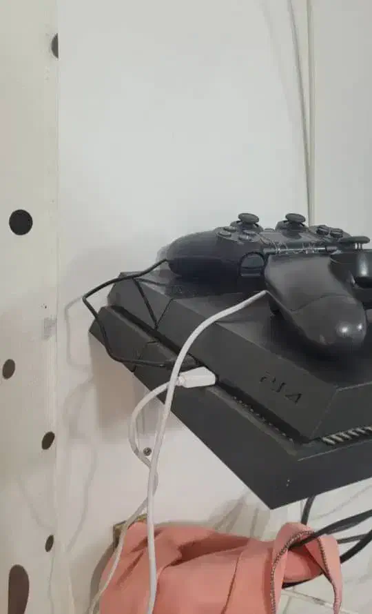 پی اس فور ps4 کپی خور ۵۰۰ گیگ|کنسول، بازی ویدئویی و آنلاین|شهرکرد, |دیوار