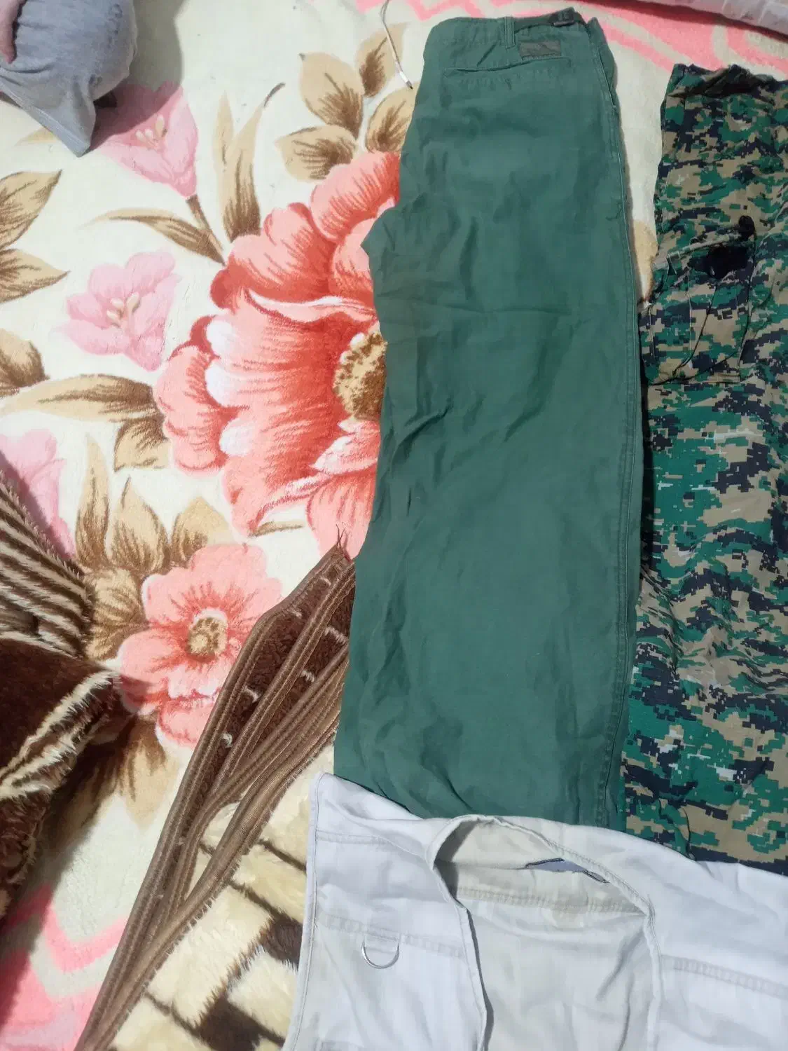 فروش شلوارهای شش جیب با دوتا جلیقه|لباس|قرچک, پویینک|دیوار