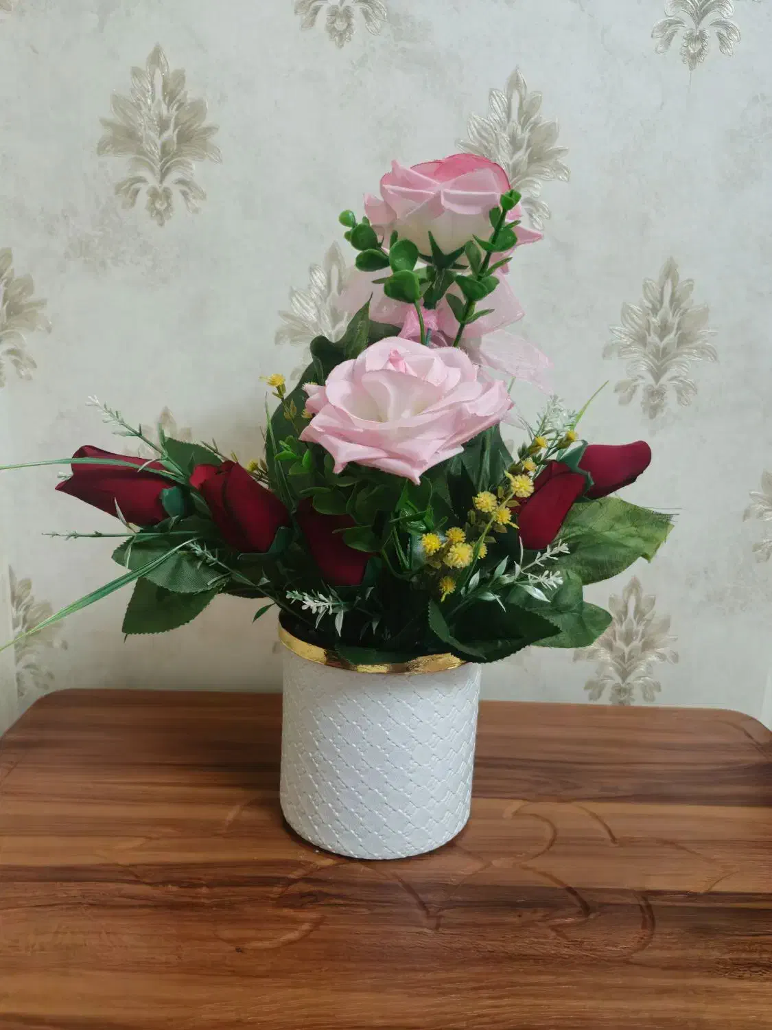 گلدان وگل مصنوعی|گل مصنوعی|رشت, پارک شهر|دیوار