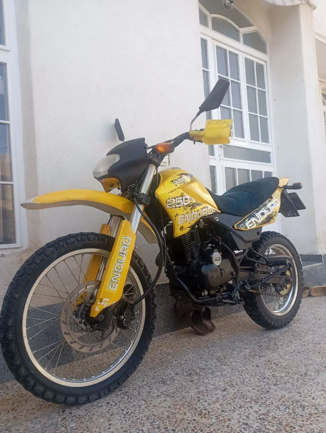 موتور تریل ۲۰۰ آفرودی در حد|موتورسیکلت|شیراز, شهرک ترکان|دیوار