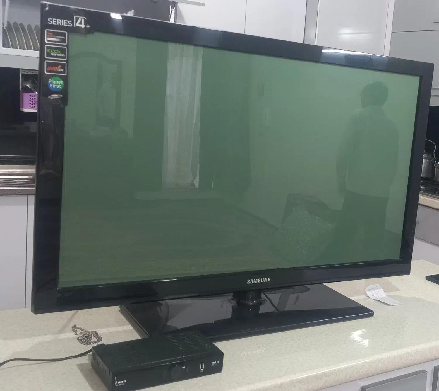 تلویزیون|تلویزیون و پروژکتور|مشهد, نیزه|دیوار