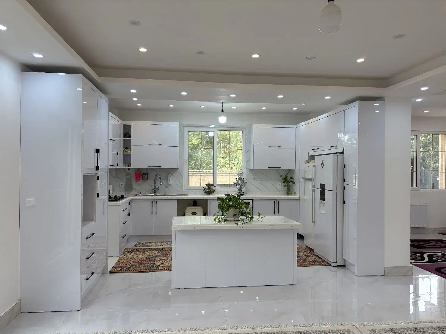 ویلایی ۳۰۰متری با ۱۵۰متر بنا شخصی ساز|فروش خانه و ویلا|بابل, |دیوار