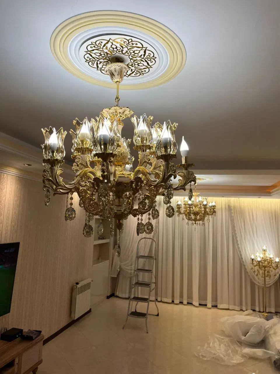 نصاب لوستر برقکار نصب هالوژن دوربین مداربسته|خدمات پیشه و مهارت|تهران, تهرانسر مرکزی|دیوار