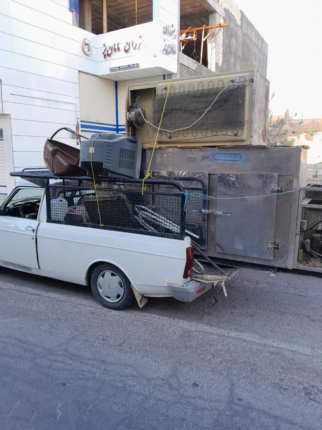 ضایعات منزل.وشرکت ها واداره ها را خریدارم|خدمات پیشه و مهارت|میبد, |دیوار