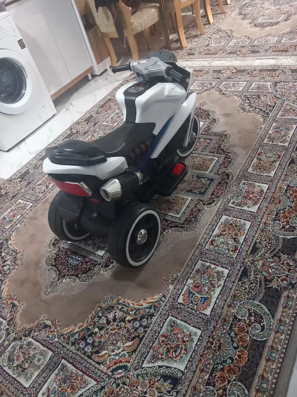 ماشین موتور شارژی|اسباب‌بازی بچه|برخوار, |دیوار