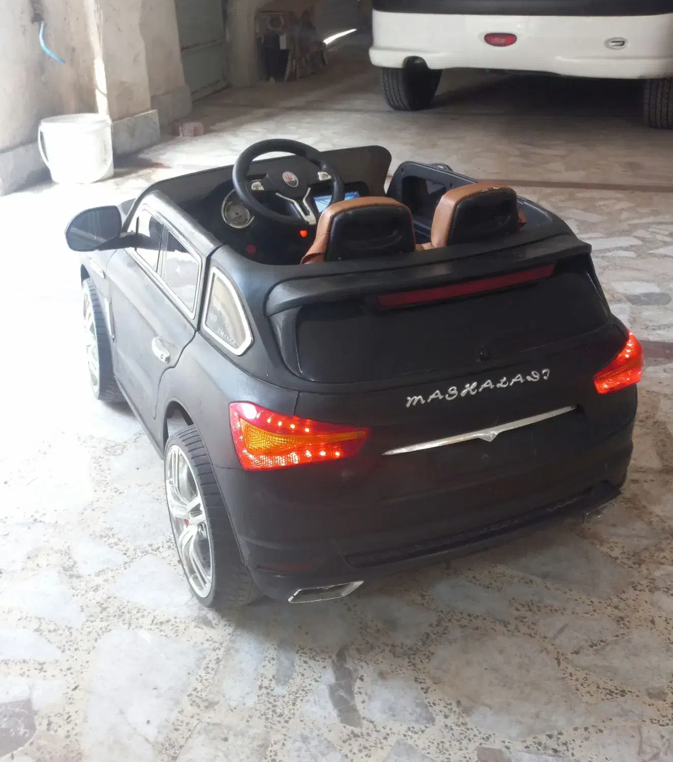 ماشین شارژی|اسباب‌بازی بچه|رشت, علی آباد|دیوار