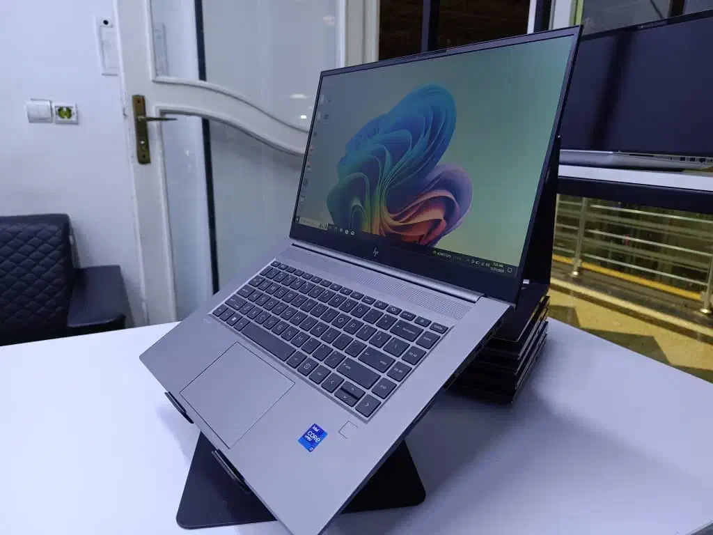 لپ تاپ اچ پی HP zbook studio 15 G8|رایانه همراه|تهران, فلسطین (میدان انقلاب)|دیوار