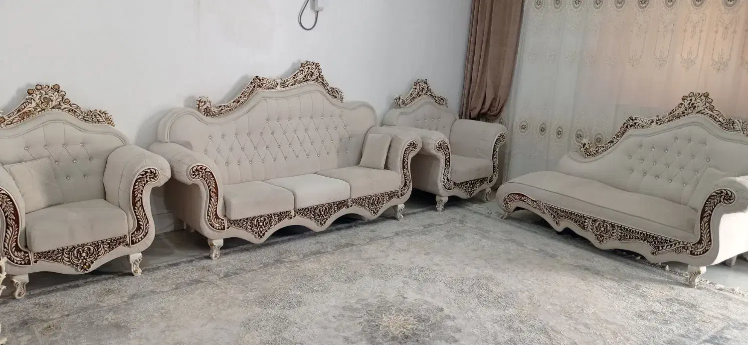 فروش یک دست مبل سلطنتی هفت نفره|مبلمان خانگی و میز عسلی|بندرعباس, |دیوار