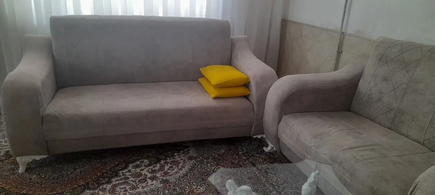 یک دست مبل ۷ نفره کار کرده|مبلمان خانگی و میز عسلی|نیشابور, بکاول|دیوار