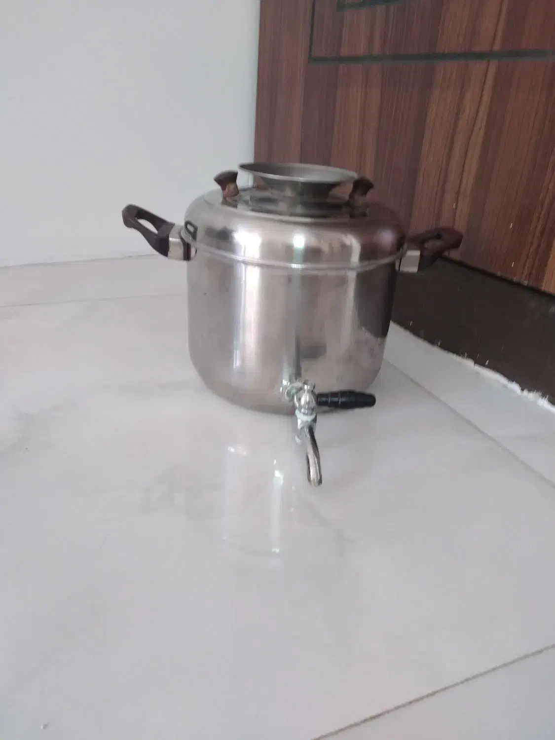 ۶لیتری|کلکسیون اشیاء عتیقه|اصفهان, باغ گلها|دیوار