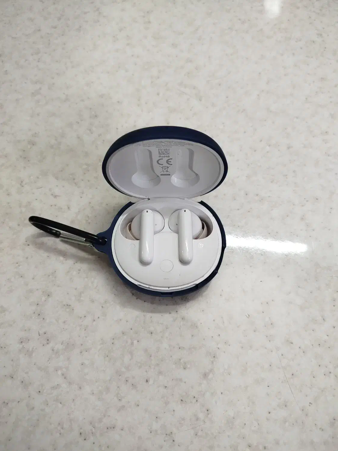 ایرپاد نو با کاور|لوازم جانبی موبایل و تبلت|قم, دروازه ری|دیوار