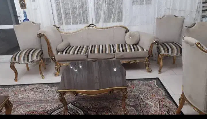 مبلمان ده نفره و میز ناهار خوره هشت نفره سالم|مبلمان خانگی و میز عسلی|فلاورجان, |دیوار