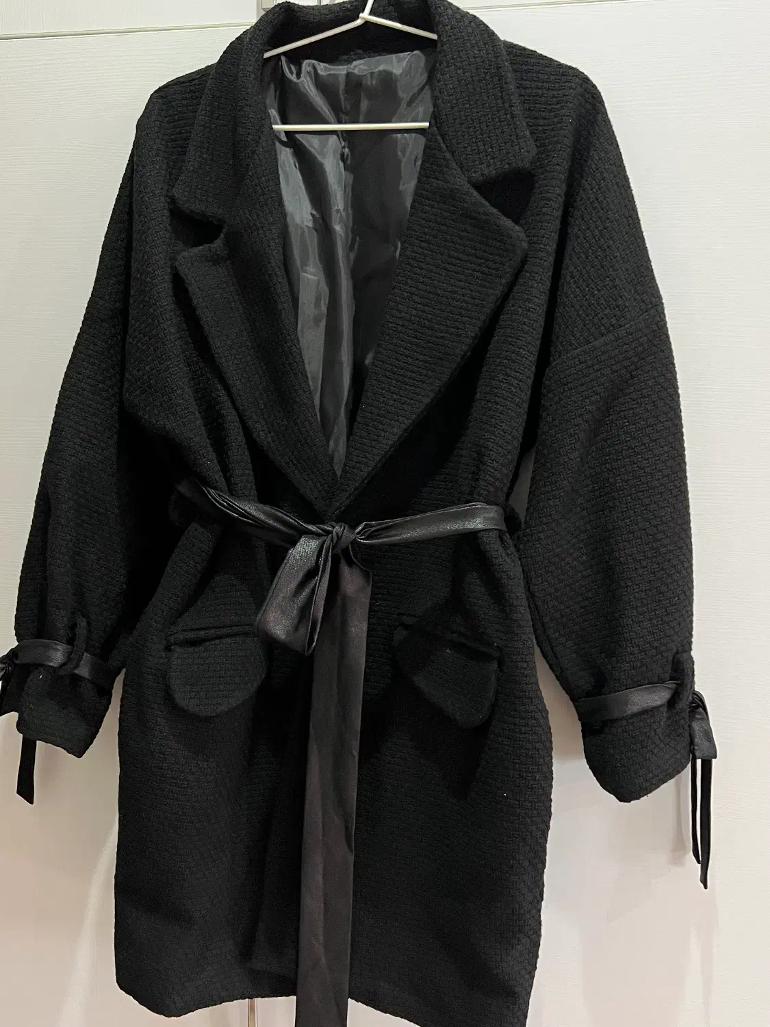 کت پشمی|لباس|چالوس, |دیوار