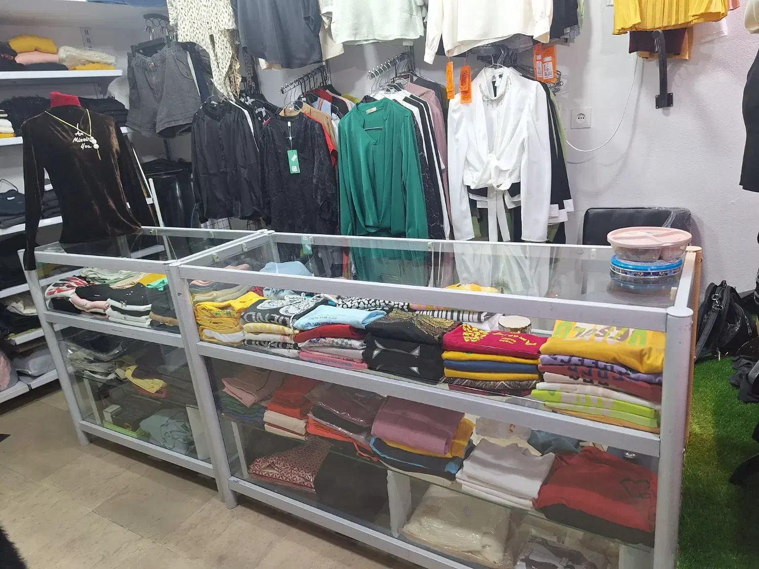 ویترین،مانکن|فروشگاه و مغازه|خمینی‌شهر, |دیوار